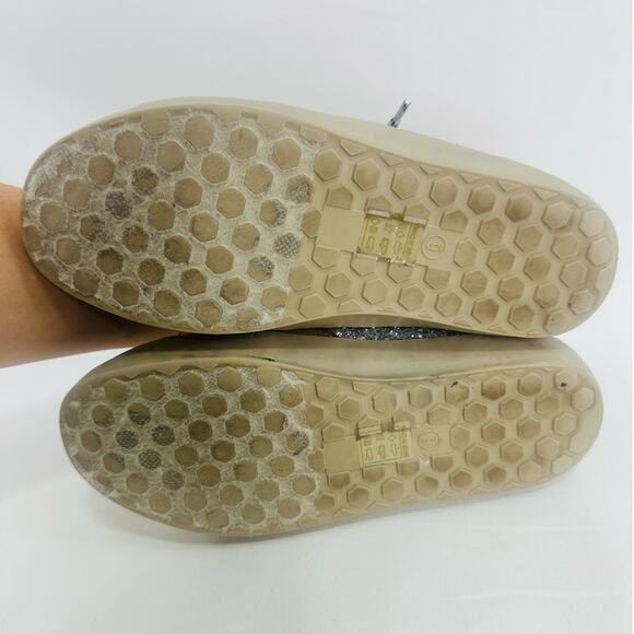 Shu Shop Paula Sneakers Silver Glitter Star Low Top Fashion Shoes Size 6 - Picture 7 of 7
